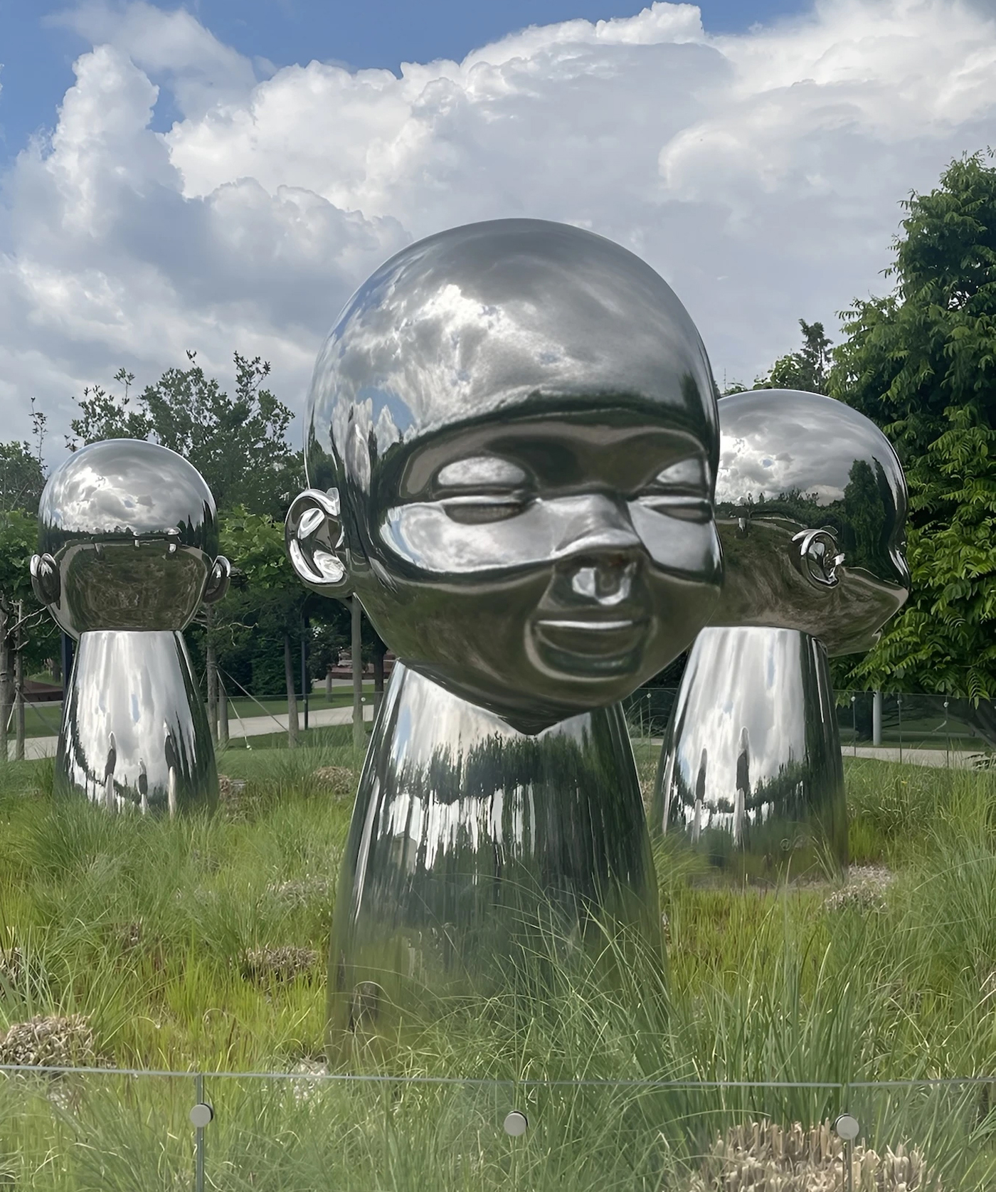 Искусство под открытым небом: как парки превращаются в арт-галереи